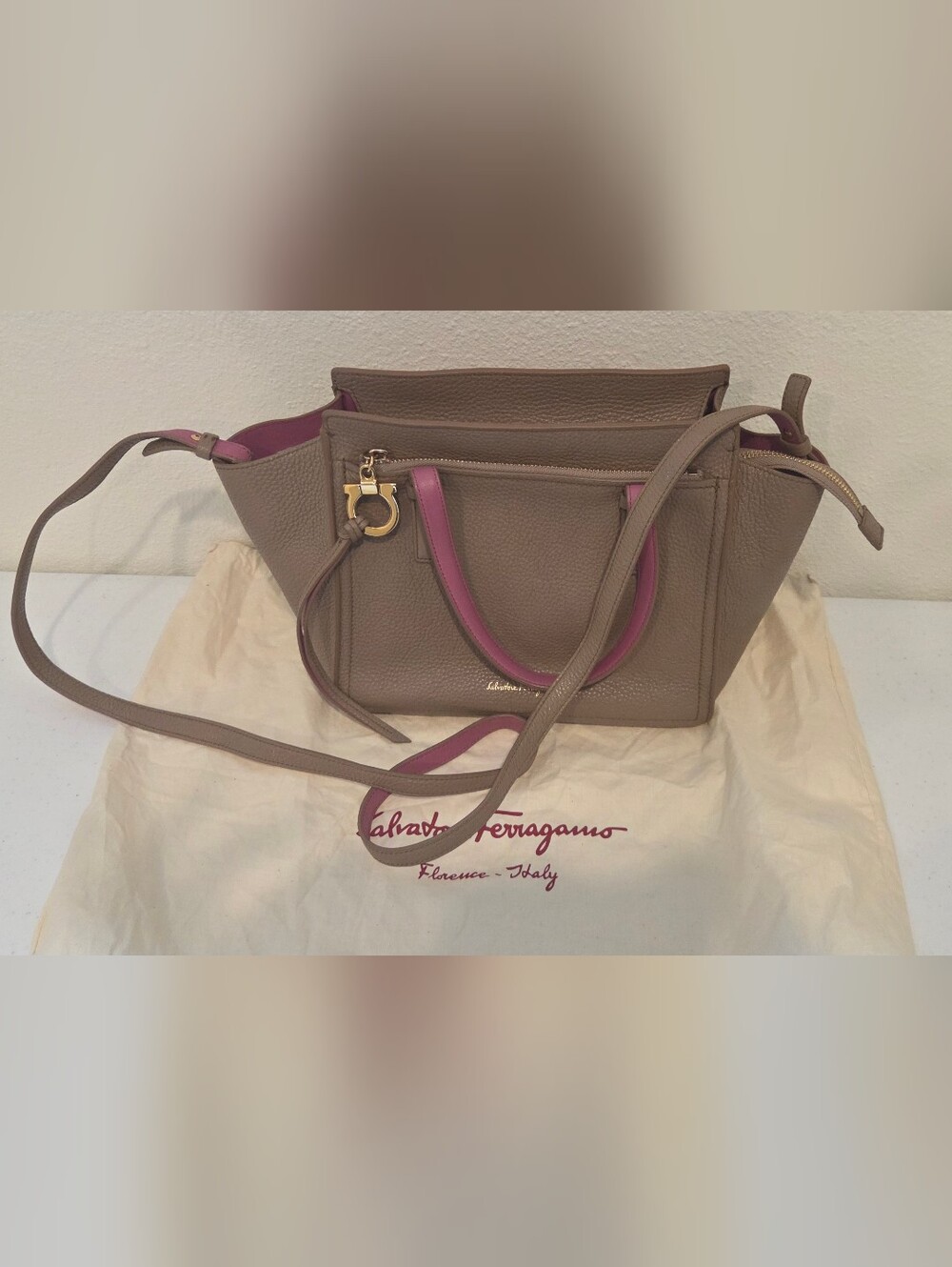 Salvatore Ferragamo Small Amy Leather Tote – Taupe/Pink